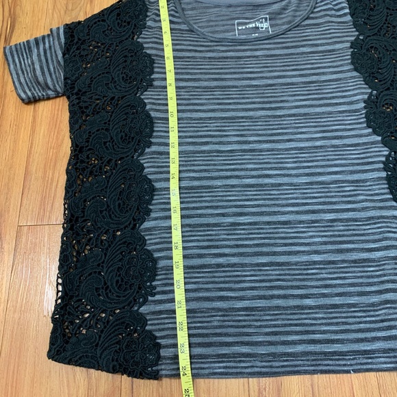 Free People Battenburg Lace Striped Tee Grey - Picture 11 of 13